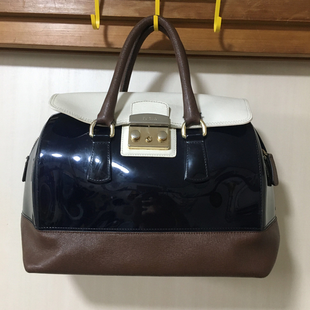 Furla(フルラ)のFURLA  フルラ　キャンディバッグ　ブラウンレザー×ネイビー レディースのバッグ(ハンドバッグ)の商品写真