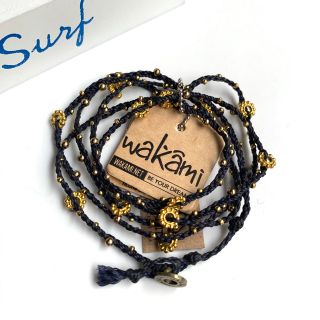 ワカミ(wakami)のwakami☆Wrapブレスレット《Navy&Gold》(ブレスレット)