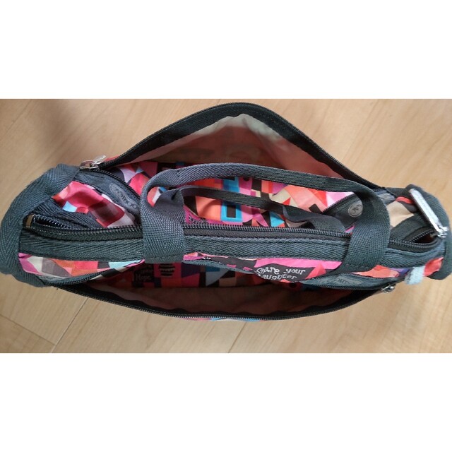 LeSportsac(レスポートサック)のLeSportsac レスポートサック バッグ&リュック イッツ・ア・スモールワ キッズ/ベビー/マタニティのこども用バッグ(リュックサック)の商品写真