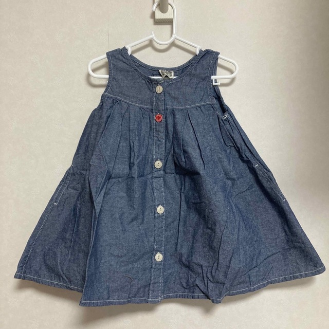 【95サイズ】デニムワンピース キッズ/ベビー/マタニティのキッズ服女の子用(90cm~)(ワンピース)の商品写真