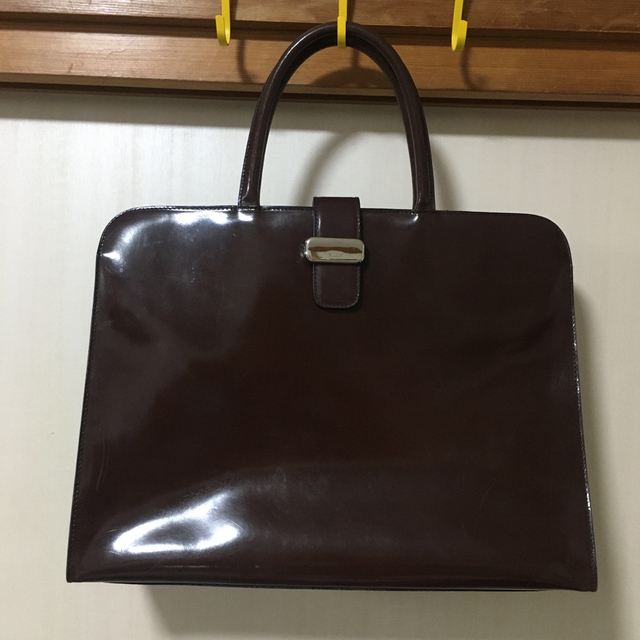 Furla(フルラ)のFURLA  フルラ　茶色の大きめハンドバッグ レディースのバッグ(ハンドバッグ)の商品写真