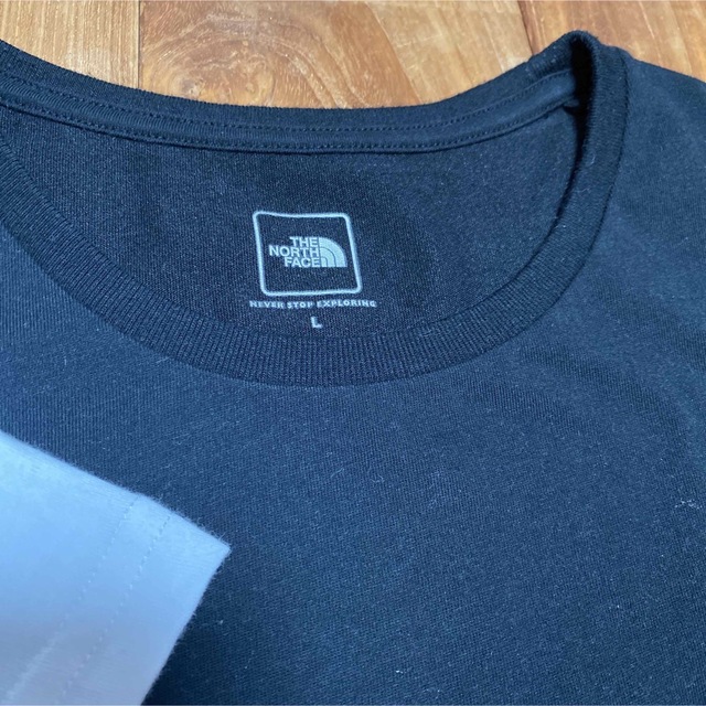 THE NORTH FACE(ザノースフェイス)の【THE NORTH FACE】BLACK レディースのトップス(Tシャツ(半袖/袖なし))の商品写真