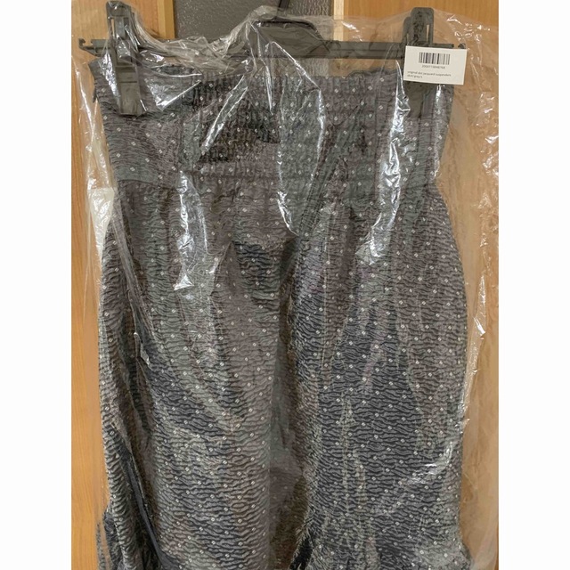 ZARA(ザラ)のブルレア　ジャガードサスペンダースカート　ドット　bluelea  新品未使用 レディースのスカート(ロングスカート)の商品写真