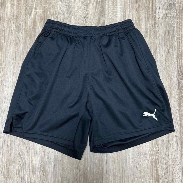 PUMA(プーマ)の美品☆プーマ☆ハーフパンツ スポーツ/アウトドアのサッカー/フットサル(ウェア)の商品写真