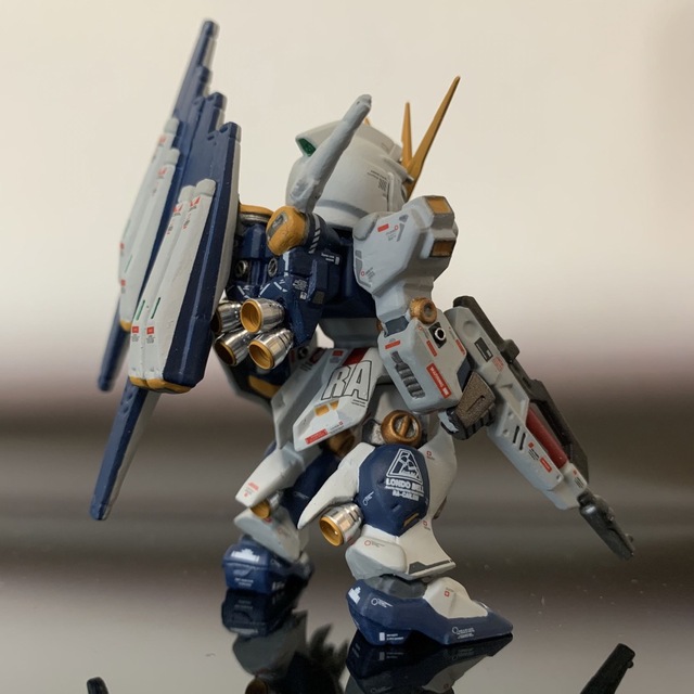 フルリペイント ガンダムコンバージ νガンダム 塗装 完成品 5