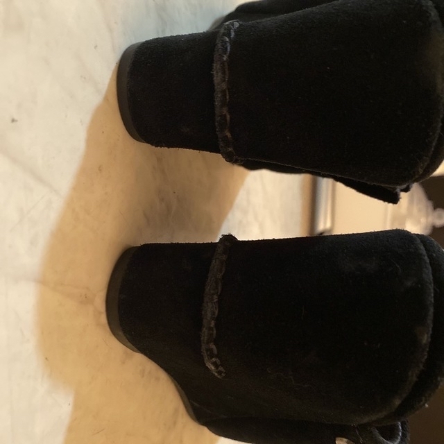 UGG(アグ)のUGG アグ　ミュール　スエード　23.5 黒 レディースの靴/シューズ(ミュール)の商品写真