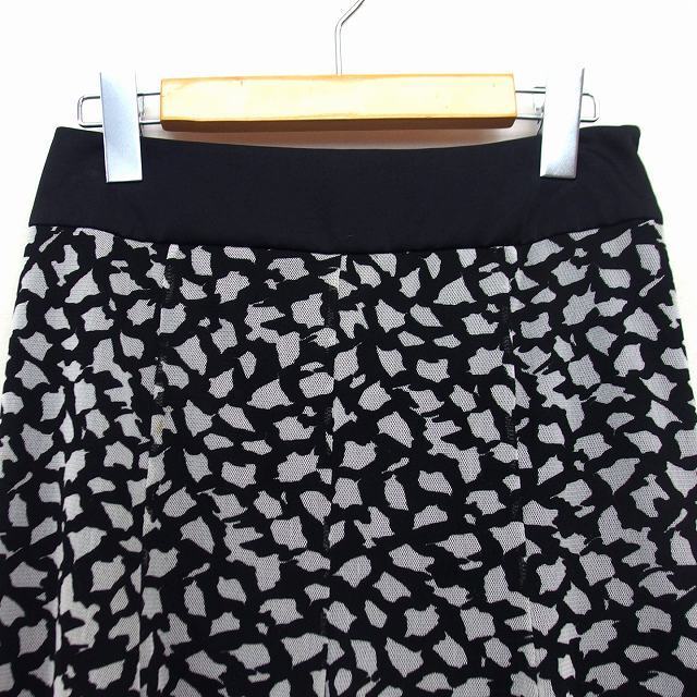 BOSCH(ボッシュ)のボッシュ BOSCH フレア スカート 膝丈 チュール 総柄 36 ブラック 黒 レディースのスカート(ひざ丈スカート)の商品写真