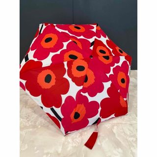 マリメッコ(marimekko)の【ひぢさま専用】マリメッコ　Marimekko 折りたたみ傘　ウニッコ(傘)