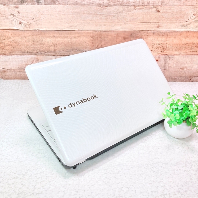 i7✨SSD512GB‼️メモリ8GB❣白ノートパソコン✨カメラ✨ブルーレイ