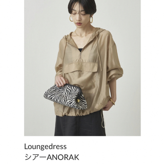 Loungedress - ラウンジドレス シアーアノラック パーカーの通販｜ラクマ