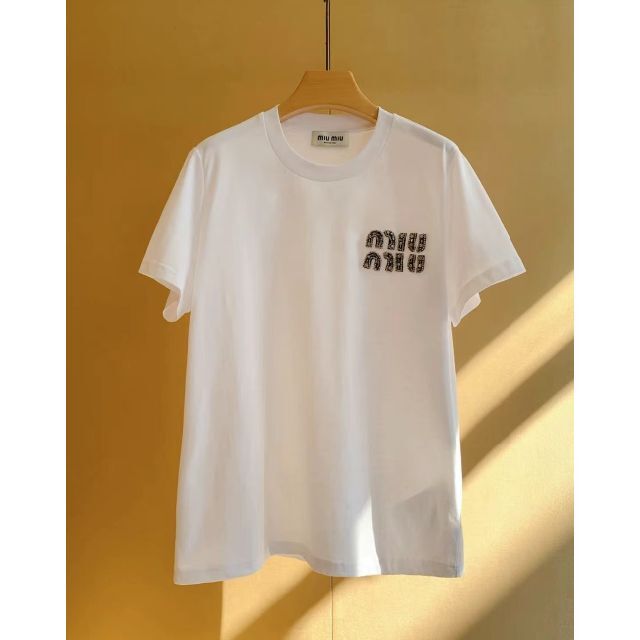 全国無料限定SALE】 miumiu - miumiu Tシャツ♡の通販 by 関's shop