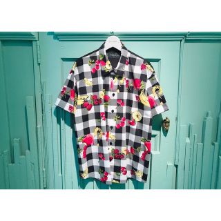 ミルクボーイ(MILKBOY)の【激レア完売品】原宿本店限定 MILKBOY フルーチェ シャツ(シャツ)