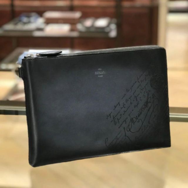 Berluti - 値下げ中 Berluti ベルルッティ クラッチバッグ GMレザー