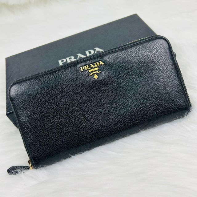 【極美品】PRADA 折り財布 ブラック ゴールド金具 シボ革  L字ファスナー