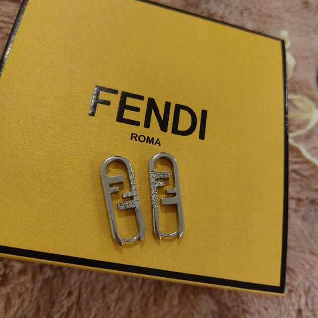 【定価7.7万】フェンディ　FENDI　オーロック　ピアス　イヤリング