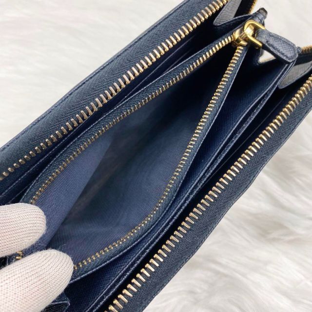 【美品・付属品完備】プラダ 長財布 サフィアーノレザー ラウンドファスナー 【美品・付属品完備】プラダ 長財布 サフィアーノレザー ラウンドファスナー