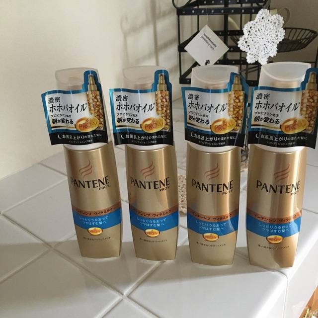 PANTENE(パンテーン)の【新品】100ml パンテーン　トリートメント　4本セット コスメ/美容のヘアケア/スタイリング(トリートメント)の商品写真