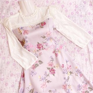 トッコ(tocco)のリリールル ♡プチフリルネックレース切替フラワープリントワンピース♡(ひざ丈スカート)