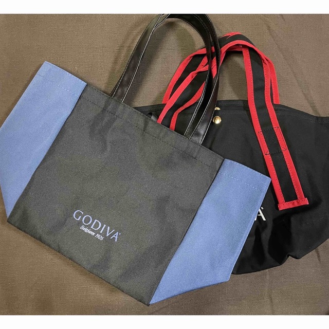 GODIVA(ゴディバ)のGODIVA トートバッグ　2個セット エンタメ/ホビーのコレクション(ノベルティグッズ)の商品写真