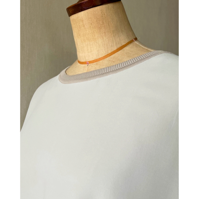 TOMORROWLAND(トゥモローランド)のトゥモローランド  ドルマンブラウス　36 レディースのトップス(シャツ/ブラウス(半袖/袖なし))の商品写真