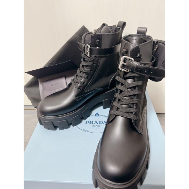 新品 PRADA モノリス×レザー コンバットブーツ 定番 25970円引き