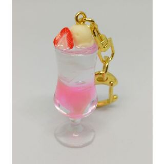 いちごクリームソーダキーホルダー(ミニチュア)