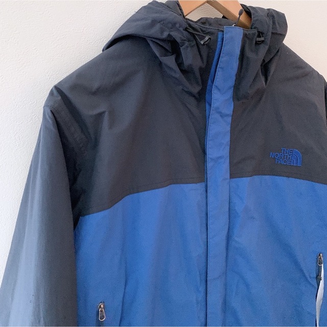 THE NORTH FACE(ザノースフェイス)の【完売品】ノースフェイス　男性用大きめサイズマウンテンパーカー　おしゃれ秋服冬服 メンズのジャケット/アウター(マウンテンパーカー)の商品写真