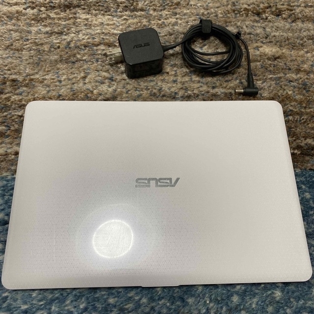 ASUS PC ‐ E203M ASUS PC ‐ E203M