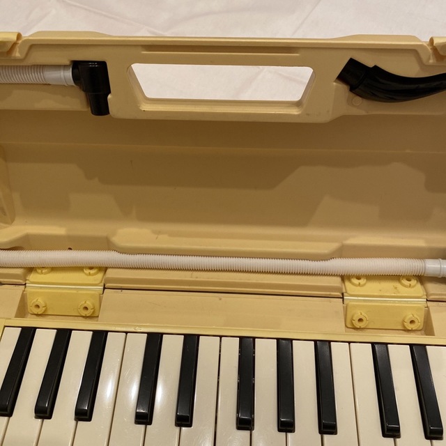ヤマハ YAMAHA ピアニカ 25鍵 P-25F クリームイエロー　 楽器の鍵盤楽器(その他)の商品写真