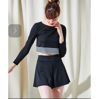 新品 完売品 ボーダー ラッシュガード ブラックの通販 by love Jessica
