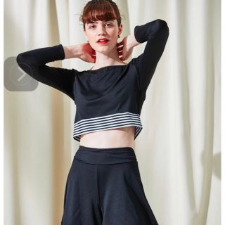 新品 完売品 ボーダー ラッシュガード ブラックの通販 by love Jessica