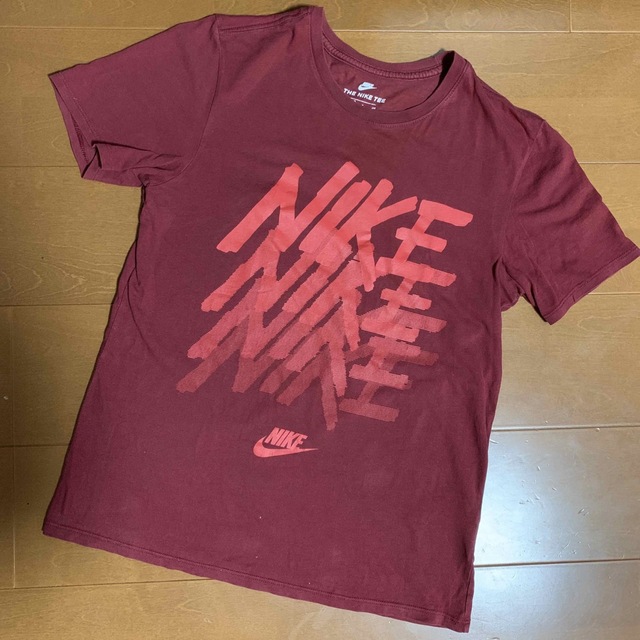 NIKE(ナイキ)の☆匿名発送☆NIKE ナイキ 正規品 Tシャツ Sサイズ  ワインレッド メンズ スポーツ/アウトドアのスポーツ/アウトドア その他(その他)の商品写真