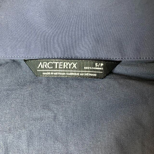 ARC'TERYX(アークテリクス)の新品 アークテリクス ガンマ ライトウエイト ジャケット ブラックサファイア S メンズのジャケット/アウター(ナイロンジャケット)の商品写真