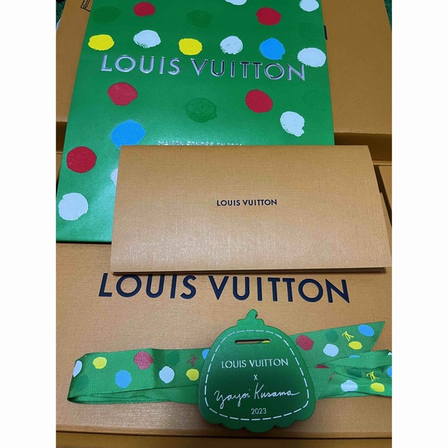 LOUIS VUITTON(ルイヴィトン)のLV × YK カレ45・インフィニティ ドット　M78318 レディースのファッション小物(バンダナ/スカーフ)の商品写真