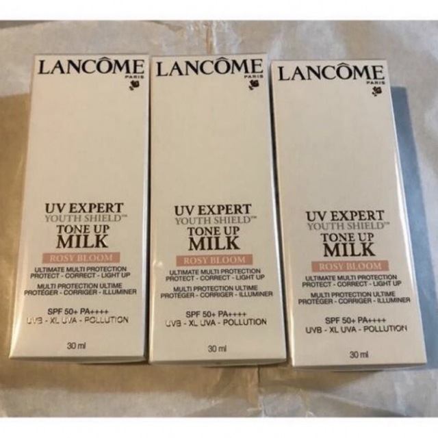 ランコム UV エクスペール トーン アップ ローズ 30mL3本 大量入荷 37%割引 新品 ランコム UVエクスペールトーンアップローズ 30ml + 試供品付き