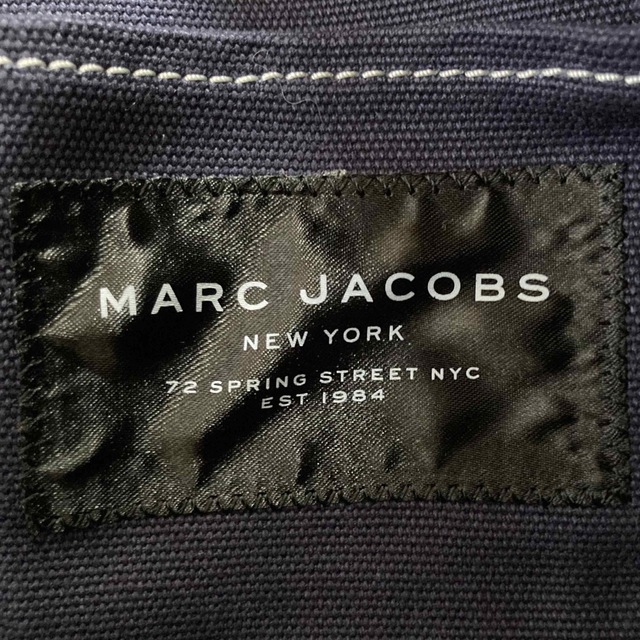 MARC JACOBS(マークジェイコブス)のMARC JACOBS ロゴキャンバストートバッグ レディースのバッグ(トートバッグ)の商品写真