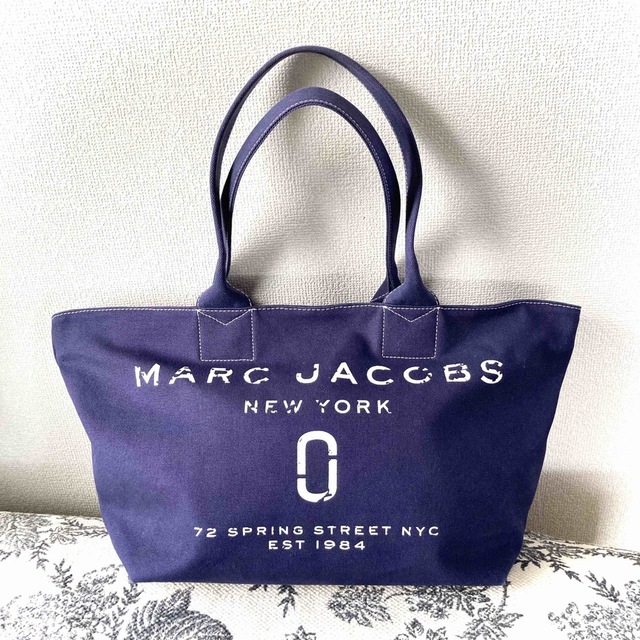 MARC JACOBS ロゴキャンバストートバッグ