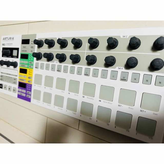 BEATSTEP PRO/Arturia/楽器を3台演奏できるシーケンサー！！ 楽器のDTM/DAW(MIDIコントローラー)の商品写真