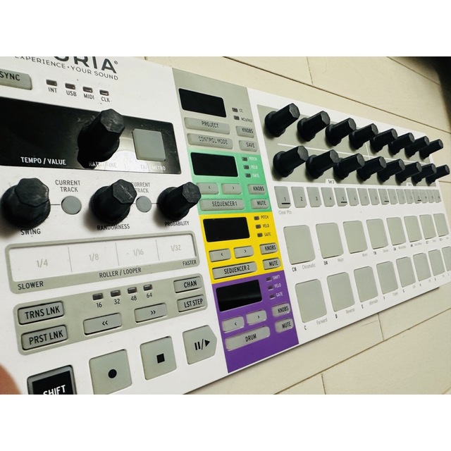 BEATSTEP PRO/Arturia/楽器を3台演奏できるシーケンサー!! BEATSTEP PRO/Arturia/楽器を3台演奏できるシーケンサー!!