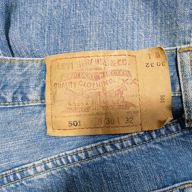 Levi's(リーバイス)の90年代ビンテージ　グランジ　フィリピン製　リーバイス501 ブルーデニムパンツ メンズのパンツ(デニム/ジーンズ)の商品写真