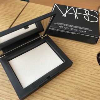 ナーズ(NARS)のNARS ライトリフレティング　セッティングパウダー　プレスト(フェイスパウダー)