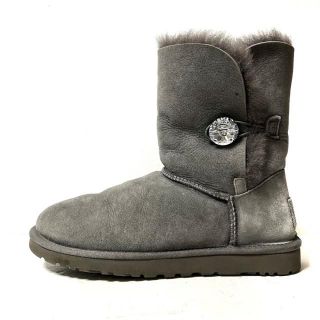 アグ スワロフスキーの通販 500点以上 | UGGを買うならラクマ