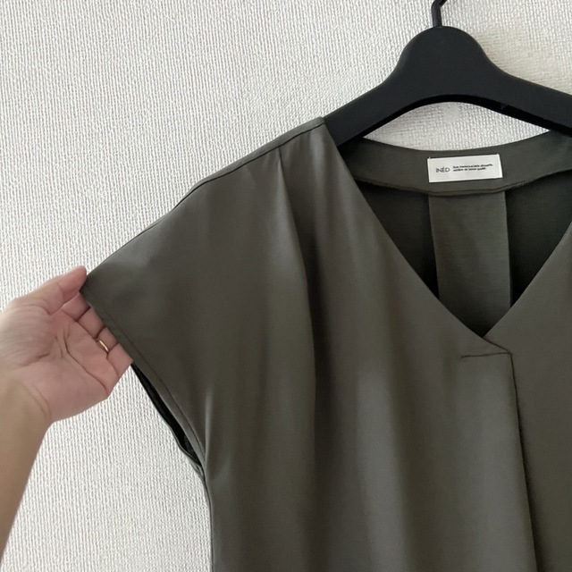 INED(イネド)のINED ♡プルオーバーシャツ レディースのトップス(シャツ/ブラウス(半袖/袖なし))の商品写真
