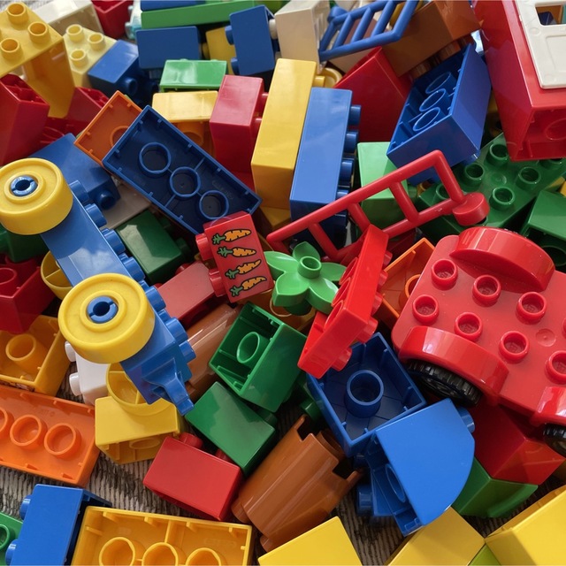 Lego(レゴ)のLego レゴ　Duplo 大量まとめ売り キッズ/ベビー/マタニティのおもちゃ(知育玩具)の商品写真