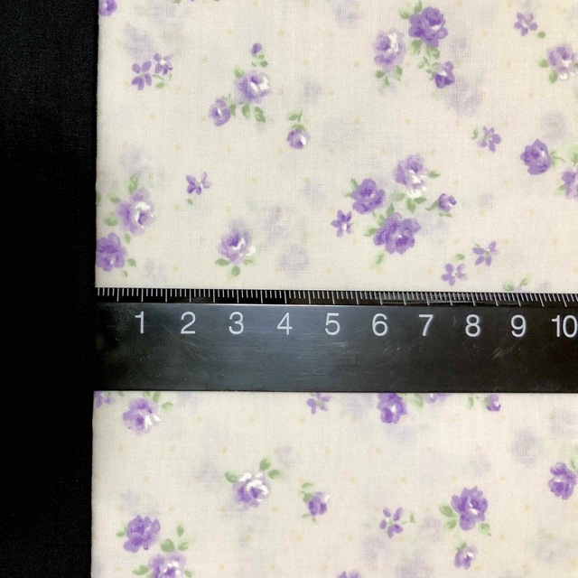 カットクロス 巾108×150㎝ 小花柄 薄紫 ナイロン紐 セット ハンドメイドの素材/材料(生地/糸)の商品写真