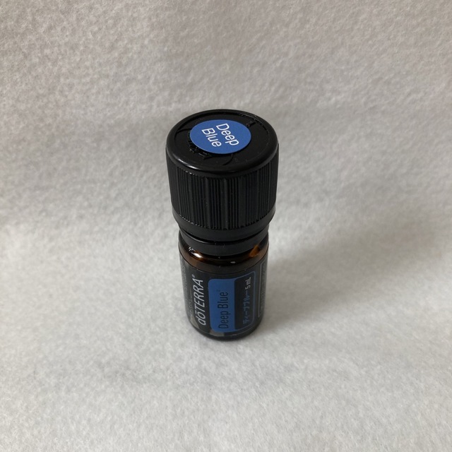 doTERRA(ドテラ)の【送料込】doTERRA ディープブルー　5ml コスメ/美容のリラクゼーション(アロマオイル)の商品写真