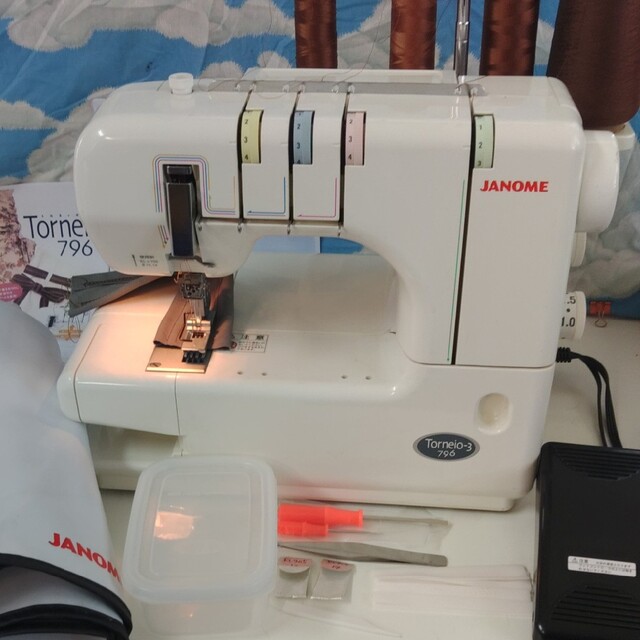 JANOME Esprit796S型3本針4本糸カバーステッチミシンが 売り値下