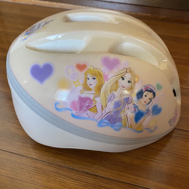 Disney(ディズニー)の専用です　ディズニー プリンセスヘルメット　Sサイズ キッズ/ベビー/マタニティの外出/移動用品(自転車)の商品写真