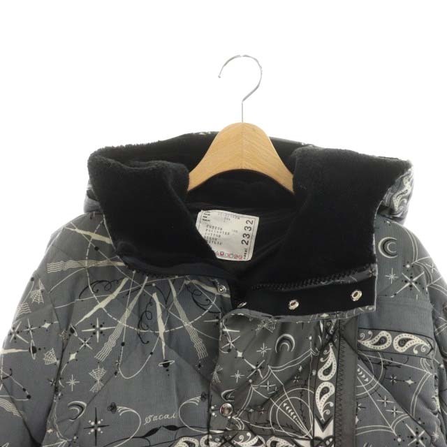 sacai(サカイ)のサカイ × ドクター・ウー 20AW 中綿ジャケット アウター グレー 黒 メンズのジャケット/アウター(その他)の商品写真