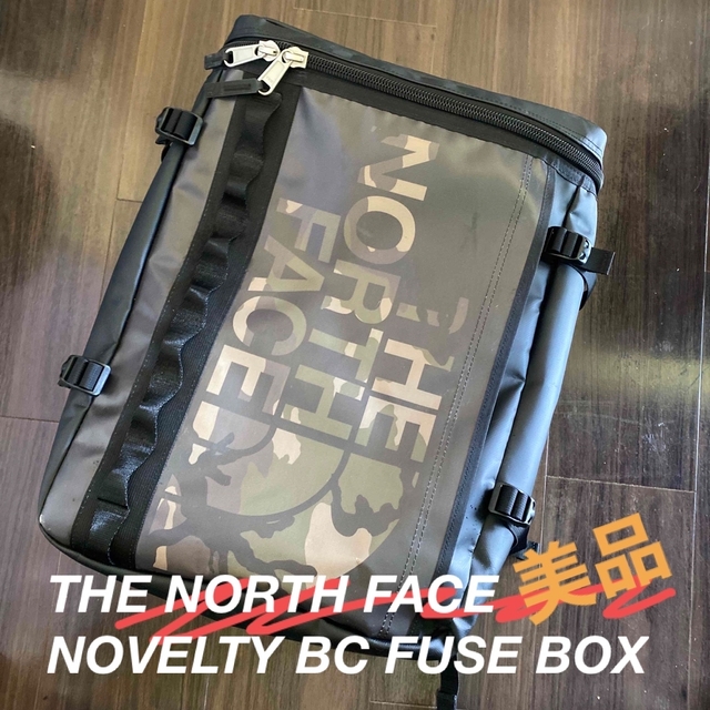 THE NORTH FACE(ザノースフェイス)の値下！THE NORTH FACE ヒューズボックス 黒×カモフラージュ　30L メンズのバッグ(バッグパック/リュック)の商品写真